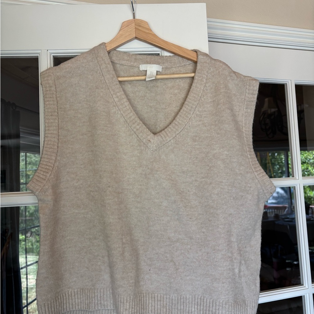 H&M Light Tan Knit Sweater Vest